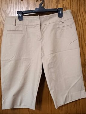 Apt. 9 Women's Beige Bermuda Shorts 14